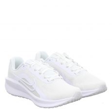  Nike, Downshifter 13 W, Textil-Sportschuh in weiß für Kinder
