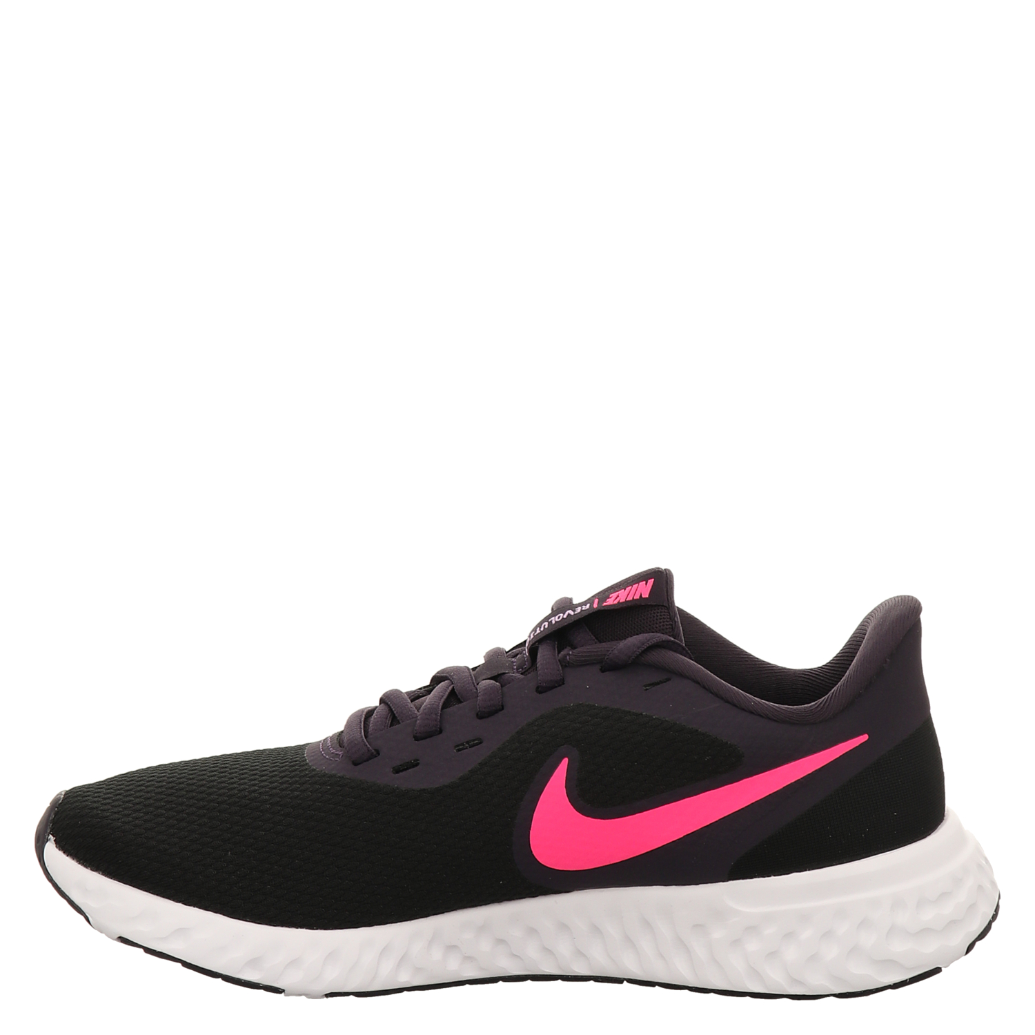 Nike, Revolution 5, Textil-Sportschuh in schwarz für Damen